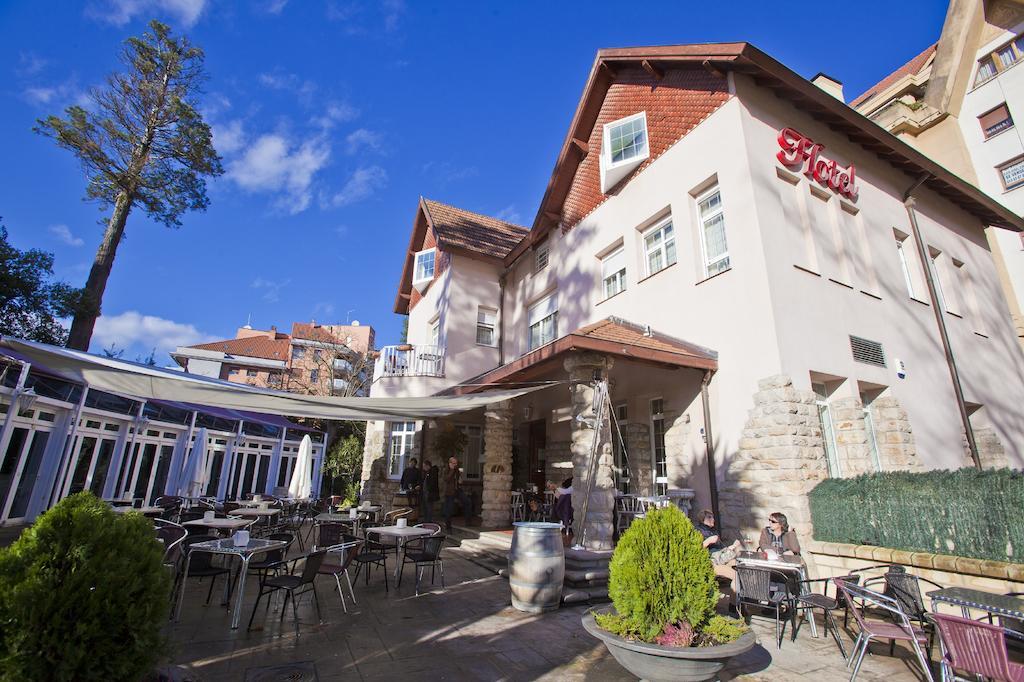 Hotel Harrison Etxea Аморебиета-Етхано Екстериор снимка
